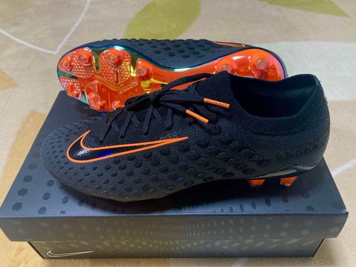 新品 ナイキ ファントム ウルトラ ヴェノム FG 28cm 即日発送！