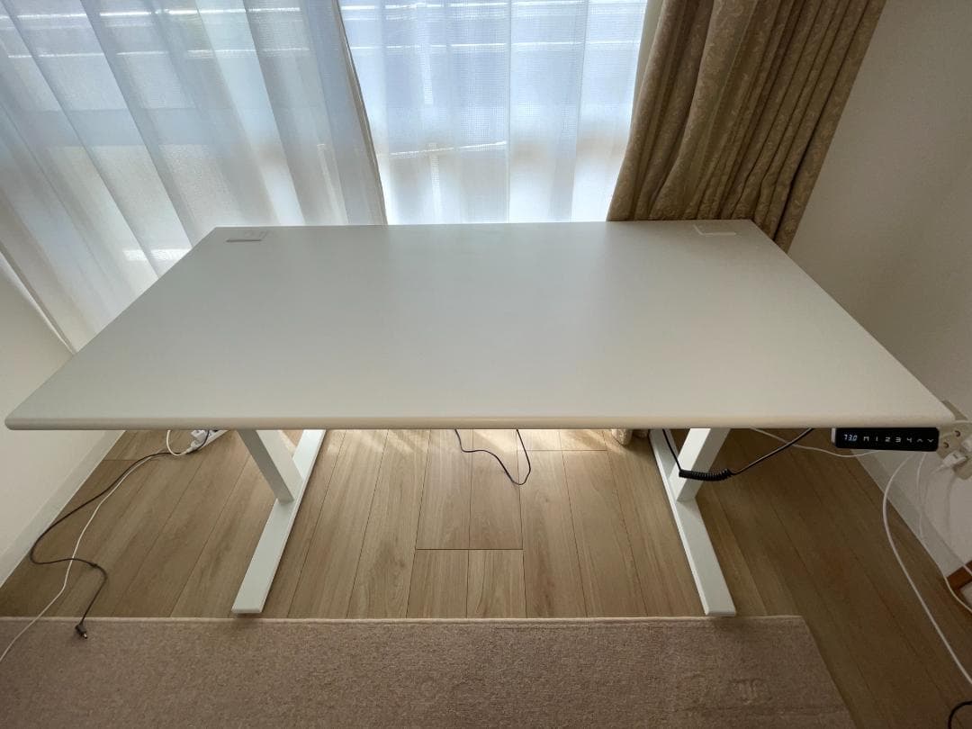 【特価】電動昇降式デスク 天板140×70cm 高さ73～120cm ホワイト