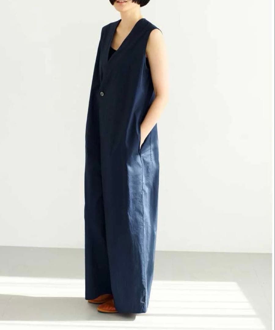 UNIVERSALTISSU ナチュラルタイプライターラップサロペットパンツ