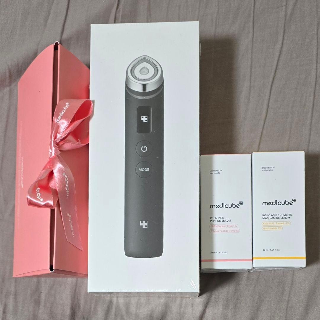 新品未開封　メディキューブ　AGE-Rブースタープロ＋収納ケース＋美容液2本
