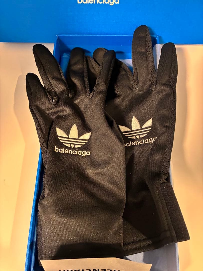 BALENCIAGA ADIDAS　726522 4D0B1 グローブ手袋　新品