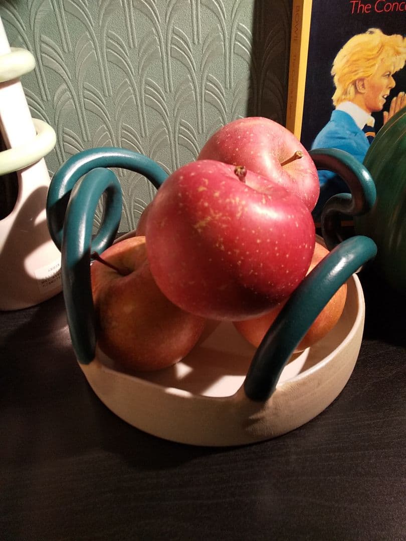 MILO MADE （ミロメイド）☆ユニークな陶器のオブジェ（フルーツボウル）