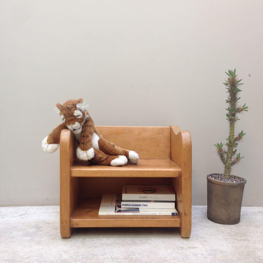 古材を使用した木製チェア 収納付き　アンティーク・サイドテーブルにも