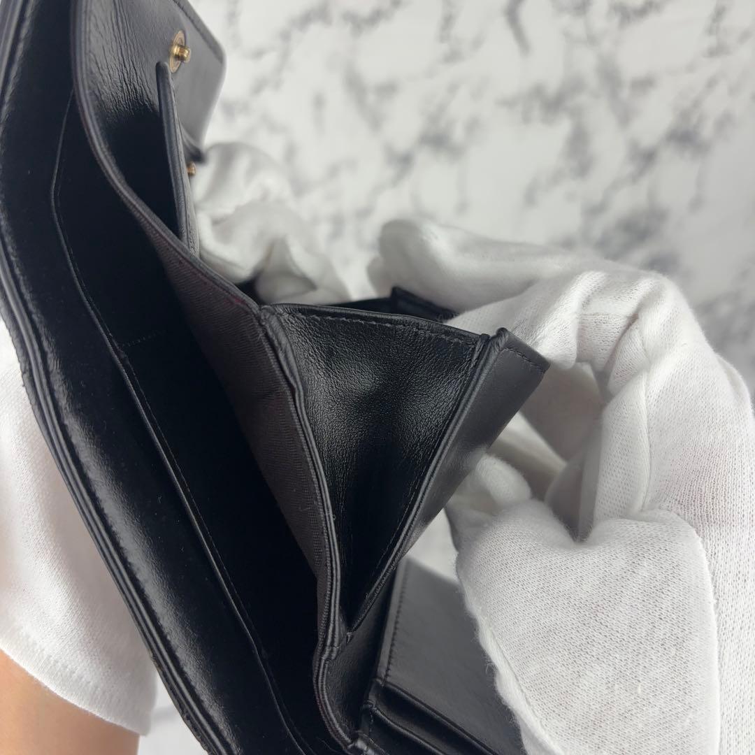 68 CHANEL 三つ折り財布　シャネル19 ディズヌフ