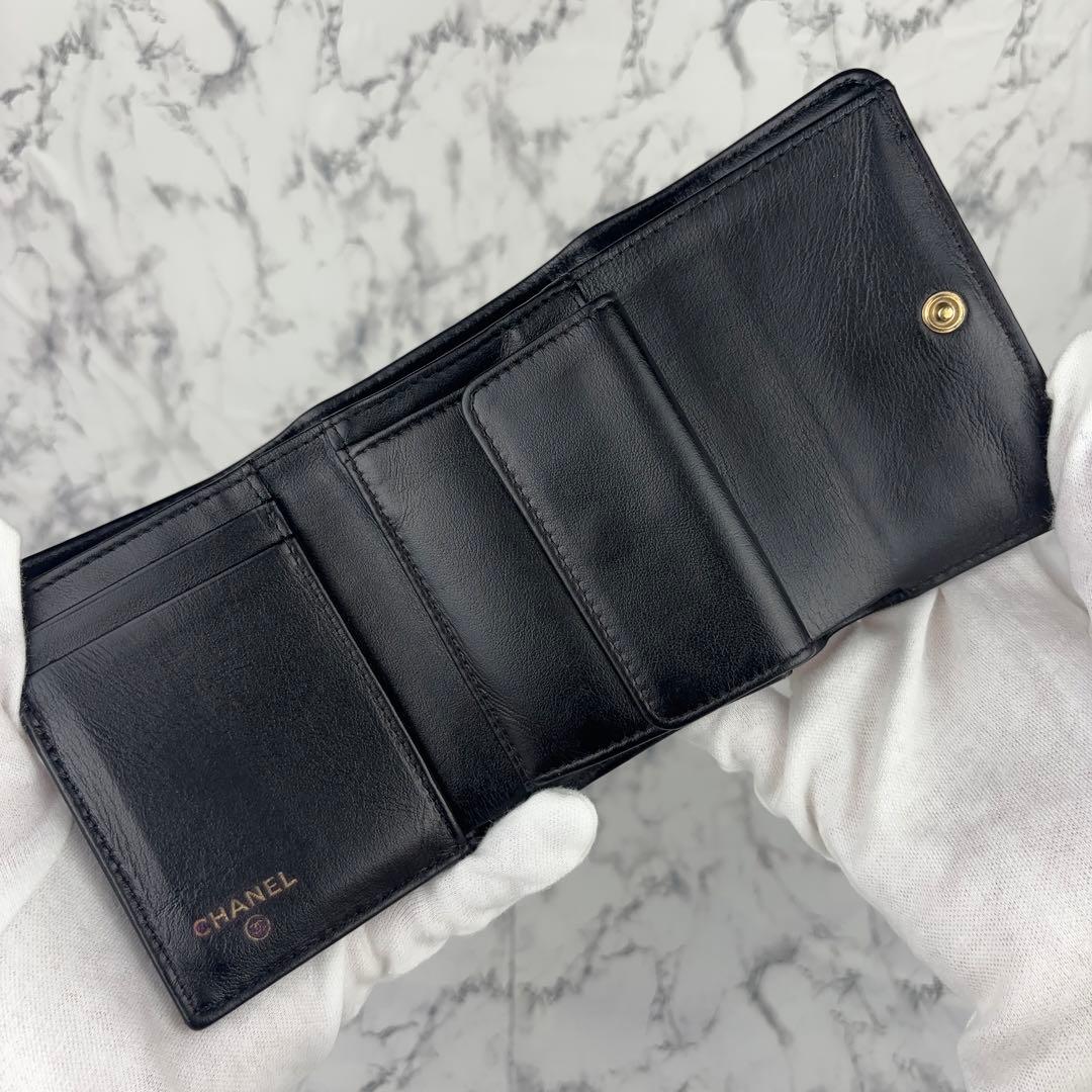 68 CHANEL 三つ折り財布　シャネル19 ディズヌフ