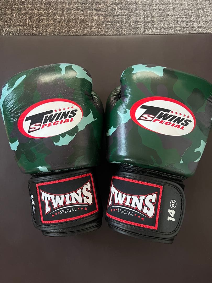 TWINS SPECIAL ボクシンググローブ 14oz 迷彩柄　本革