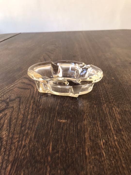 レトロなガラス灰皿