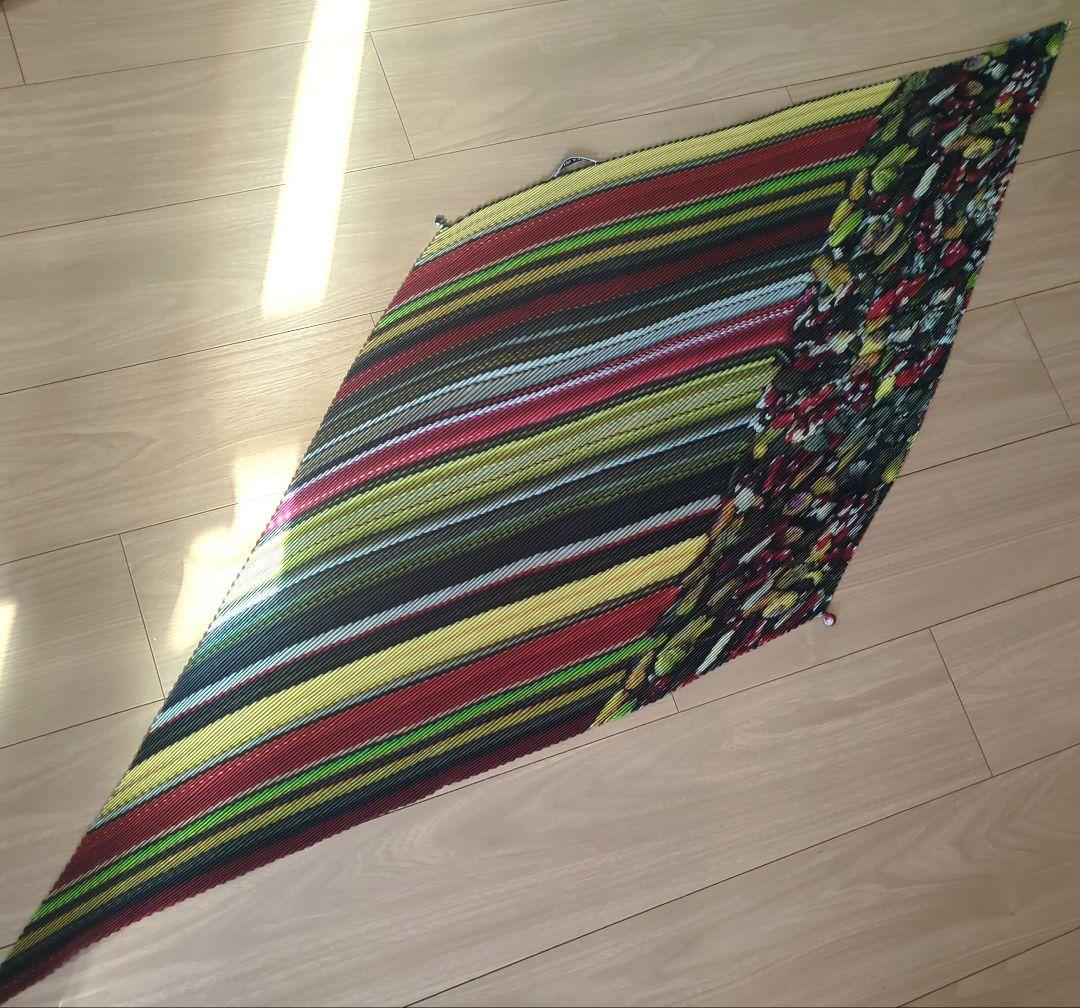 スカーフ　PLEATS PLEASE　総柄プリント ひし形　マルチ