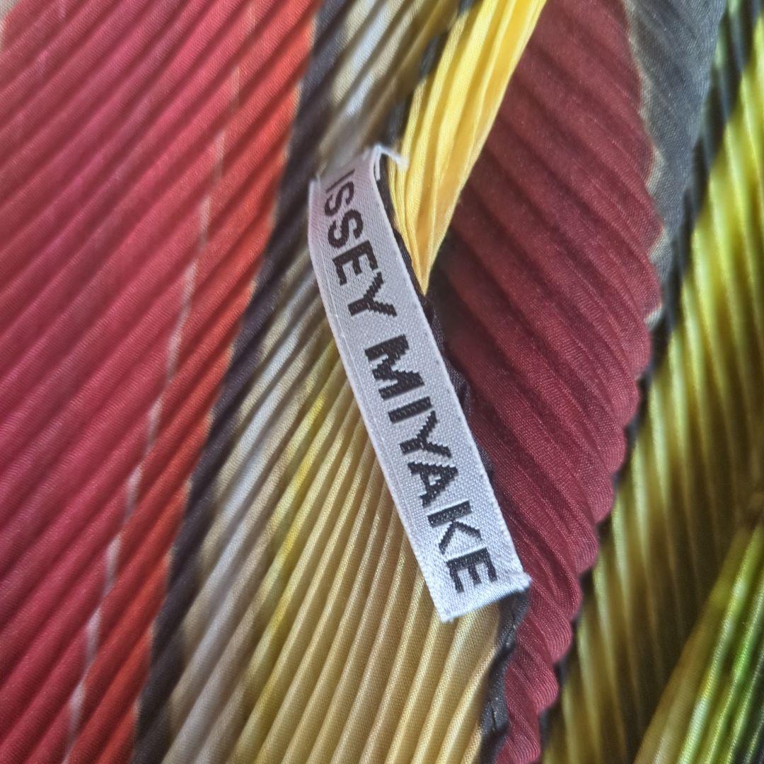 スカーフ　PLEATS PLEASE　総柄プリント ひし形　マルチ