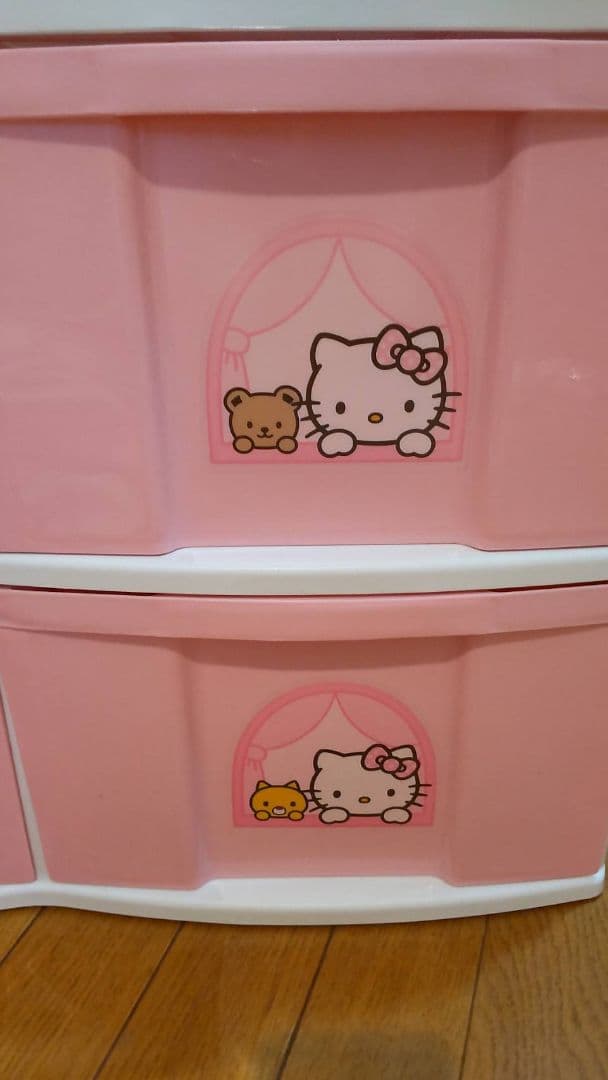 ハローキティ　チェストハンガーラック　アイリスオーヤマ　収納　引出し　サンリオ