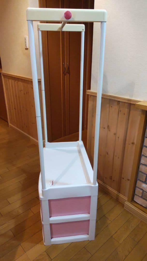 ハローキティ　チェストハンガーラック　アイリスオーヤマ　収納　引出し　サンリオ