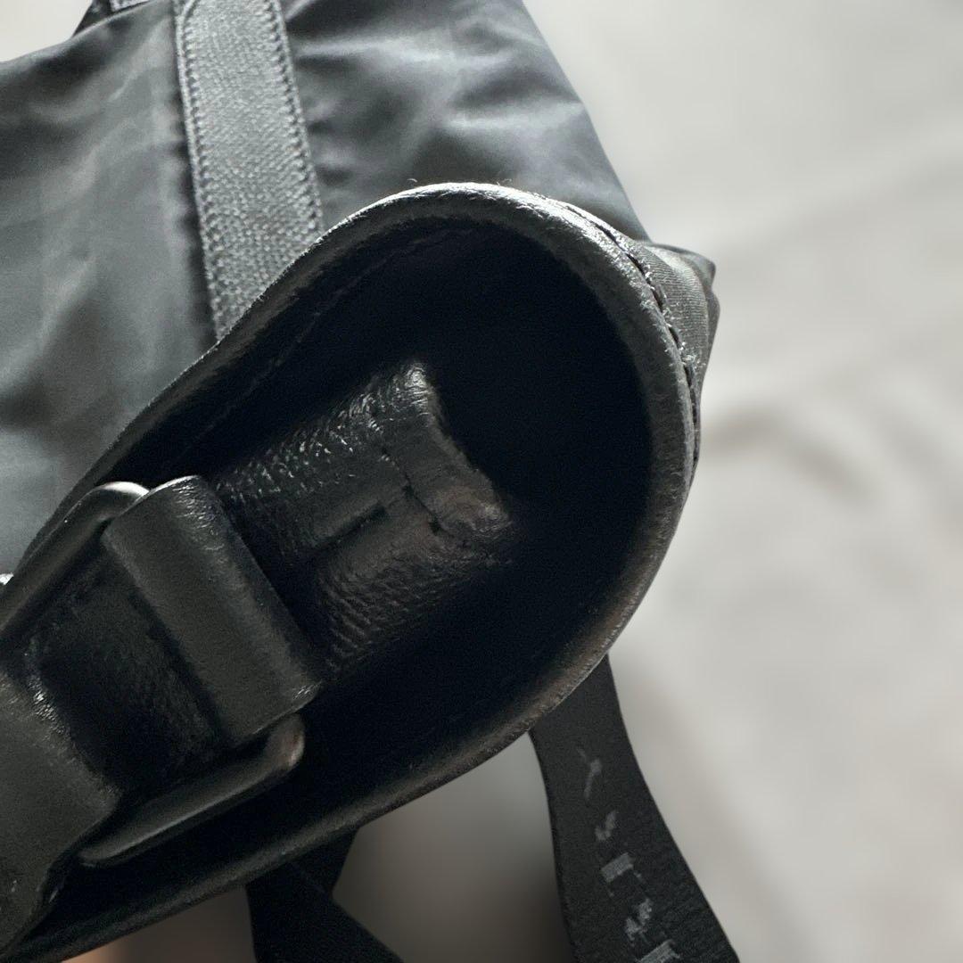 BURBERRYクロスボディメッセンジャー ショルダーバッグ ブラック