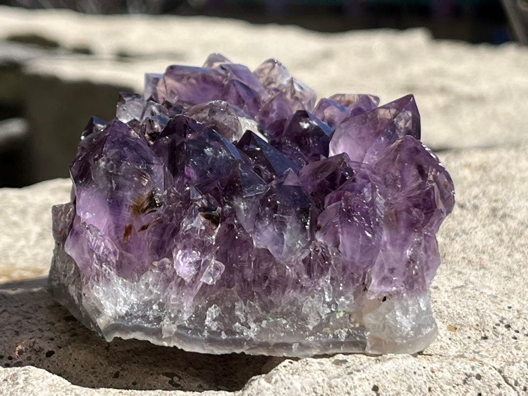高品質！ウルグアイ産⭐️アメジストクラスター⭐️タイチンルチル・カルサイト共生ふ