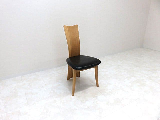 m*e様 美品　イバタインテリア　「フォルム」 オーク材ダイニングチェア 　サイ