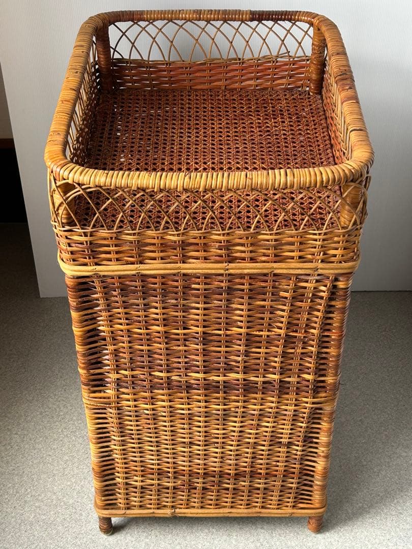 ヴィンテージ　昭和レトロ　ラタン家具　ラック 籐家具　アンティーク　脱衣カゴ　籠