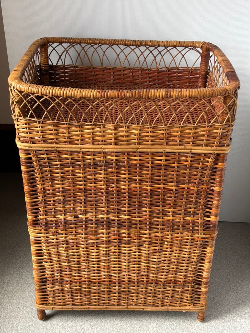 ヴィンテージ　昭和レトロ　ラタン家具　ラック 籐家具　アンティーク　脱衣カゴ　籠