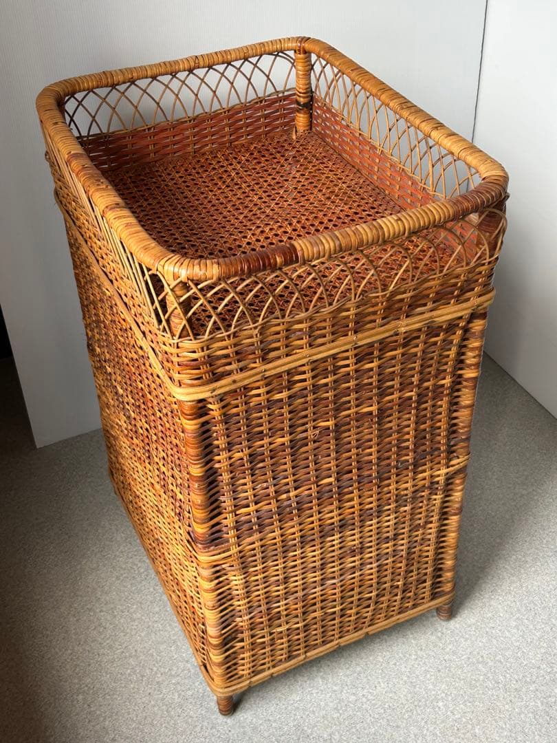 ヴィンテージ　昭和レトロ　ラタン家具　ラック 籐家具　アンティーク　脱衣カゴ　籠