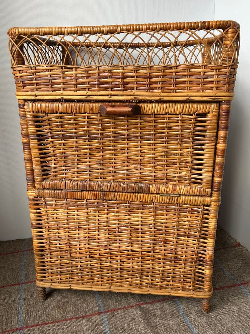 ヴィンテージ　昭和レトロ　ラタン家具　ラック 籐家具　アンティーク　脱衣カゴ　籠