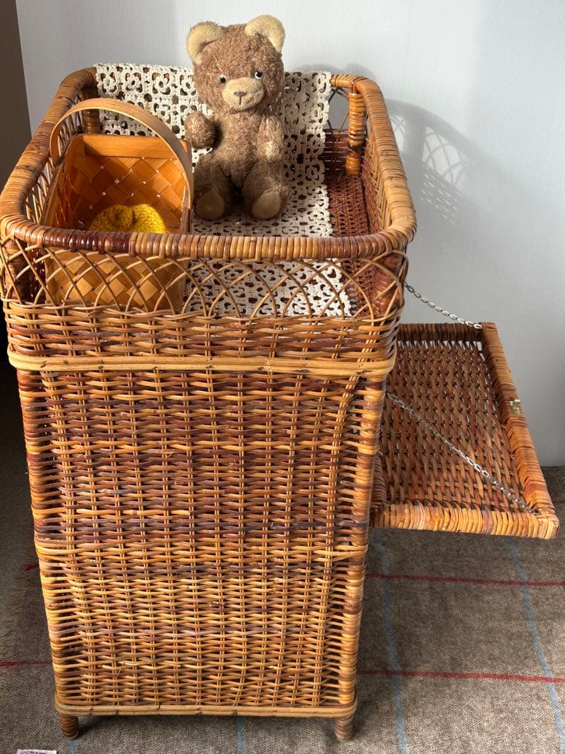 ヴィンテージ　昭和レトロ　ラタン家具　ラック 籐家具　アンティーク　脱衣カゴ　籠