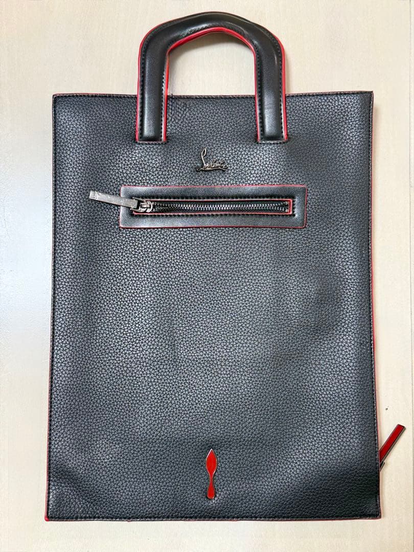 【美品】Christian Louboutinスタッズレザートートバッグ黒赤コバ