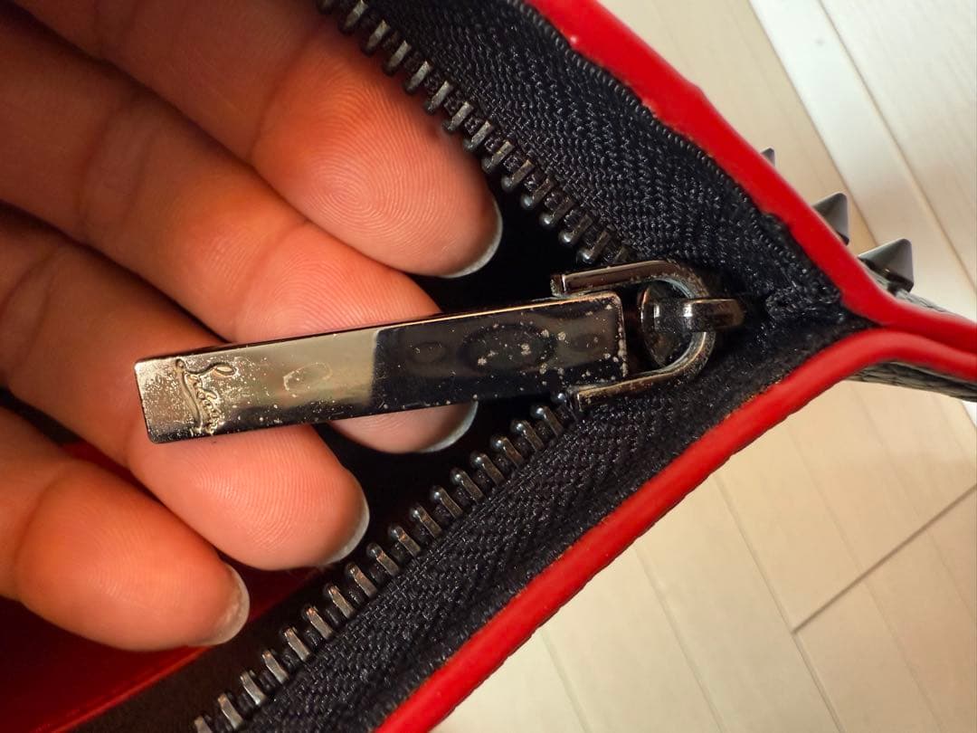 【美品】Christian Louboutinスタッズレザートートバッグ黒赤コバ