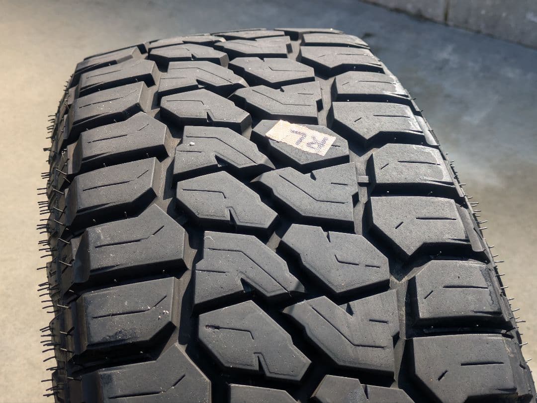 MONSTA RT Hybrid LT265/60R18 タイヤのみ4本