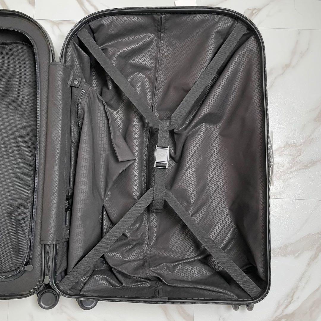 ミニクーパー　キャリーケース　黒　旅行　ロゴ　4輪　ファスナー　ロック式