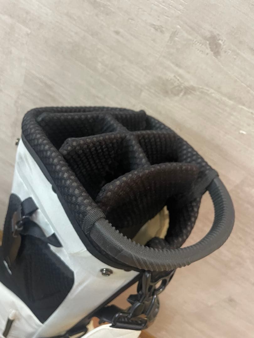 希少ブラック＆ホワイト 軽量 スタンド ゴルフバッグ