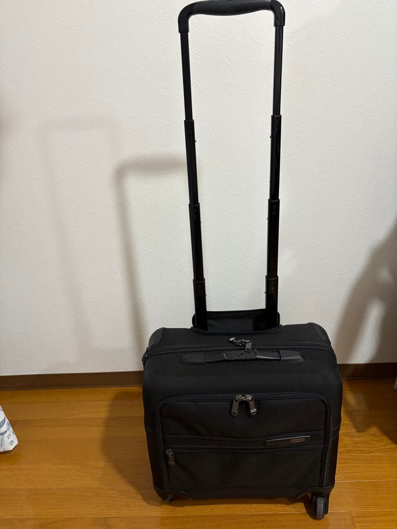 TUMI ブラック ナイロン キャリーケース 4輪