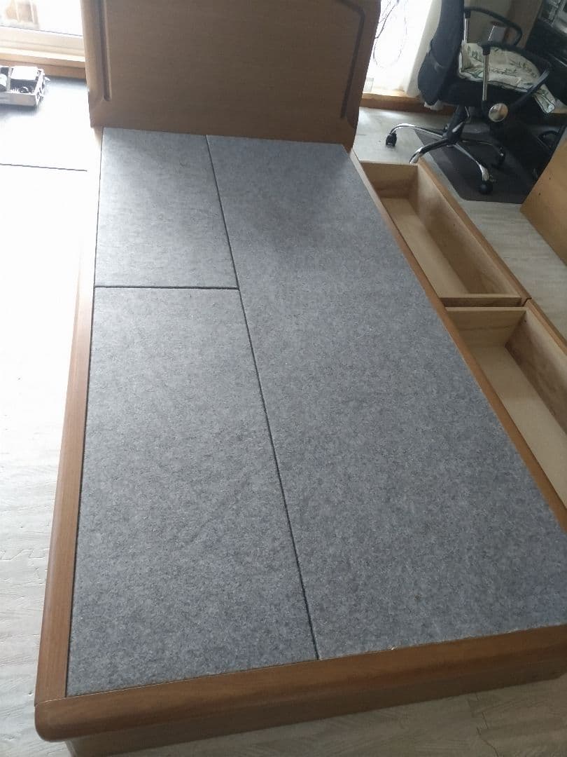 新春セール！札幌市近郊の方限定！送料無料！大塚家具 収納付きシングルベッド