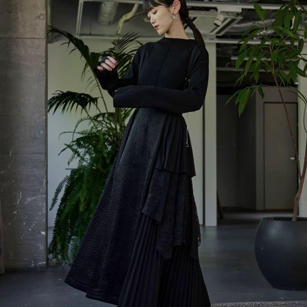 Asymmetry tiered ベロアキルトスカート