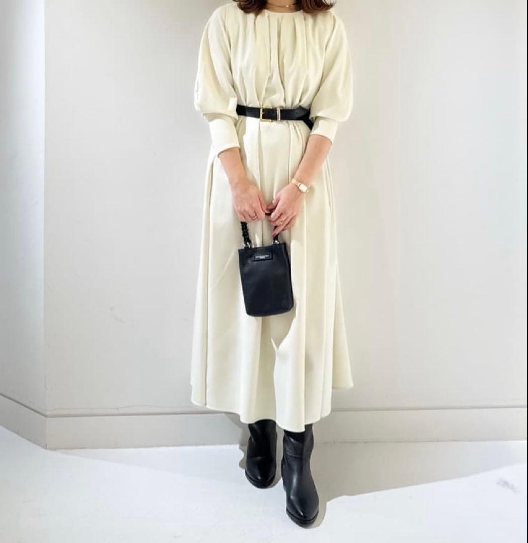 アルアバイル　ルルウィルビー ウールチノタックワンピース