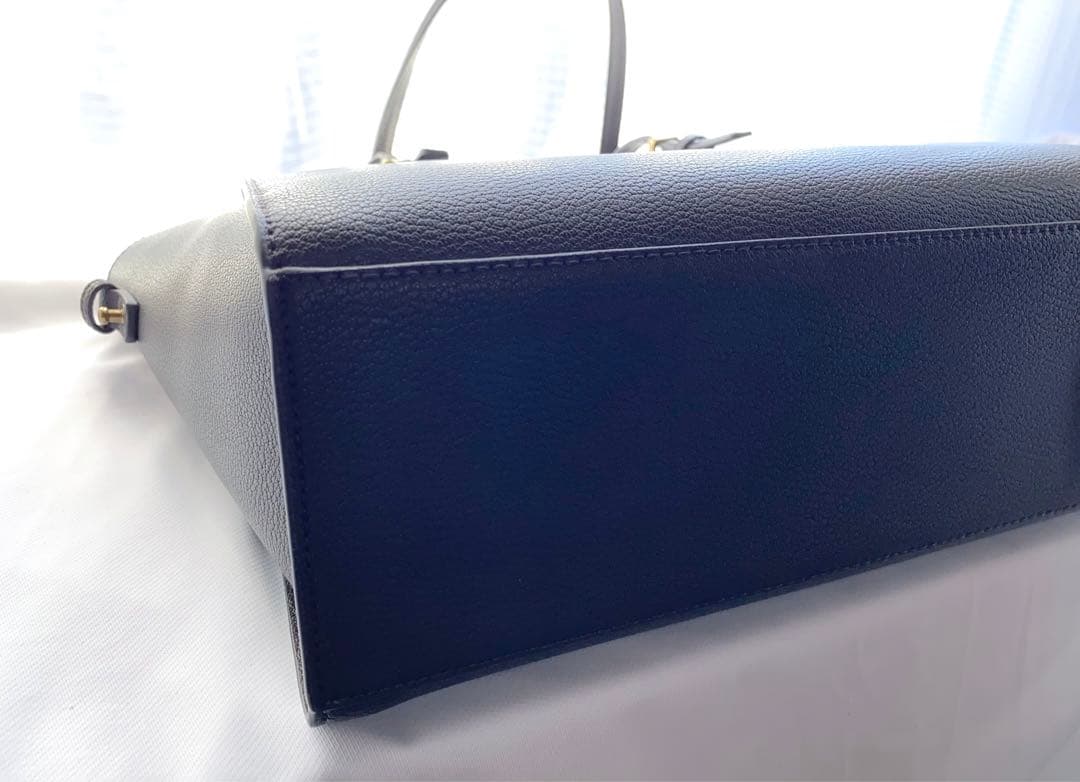 CHARLES & KEITH クラシックダブルハンドル トートバッグ　ブラウン