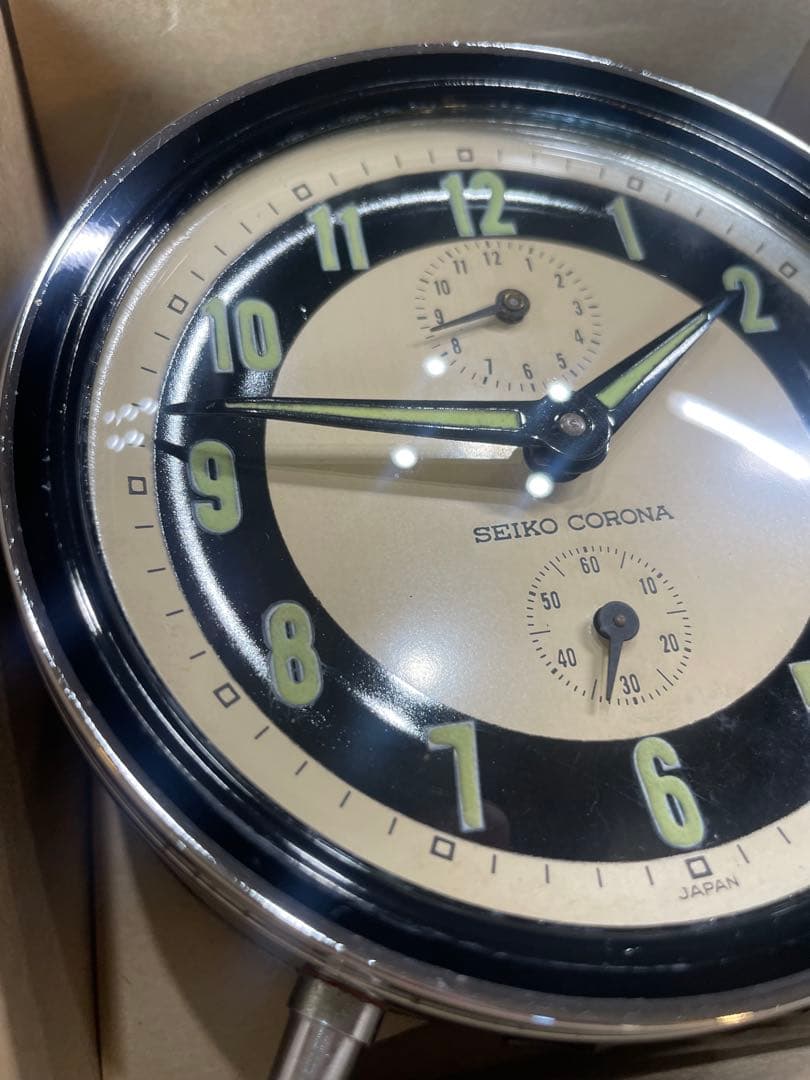 SEIKO CORONA 古くて重い目覚まし時計　Black と Beige 箱