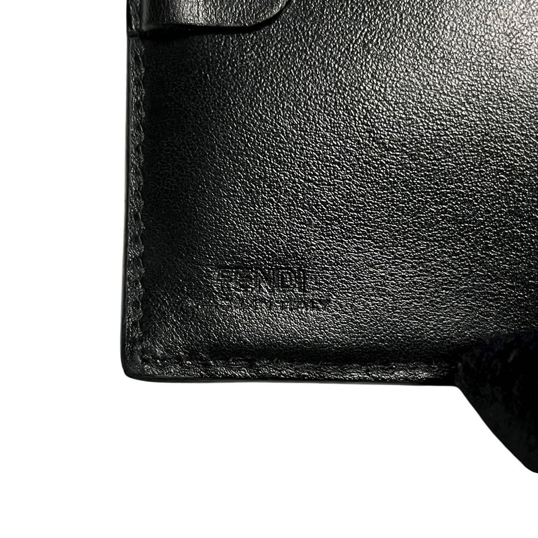 希少✨フェンディ 二つ折り財布 ロゴ 型押し レザー ブラック 黒