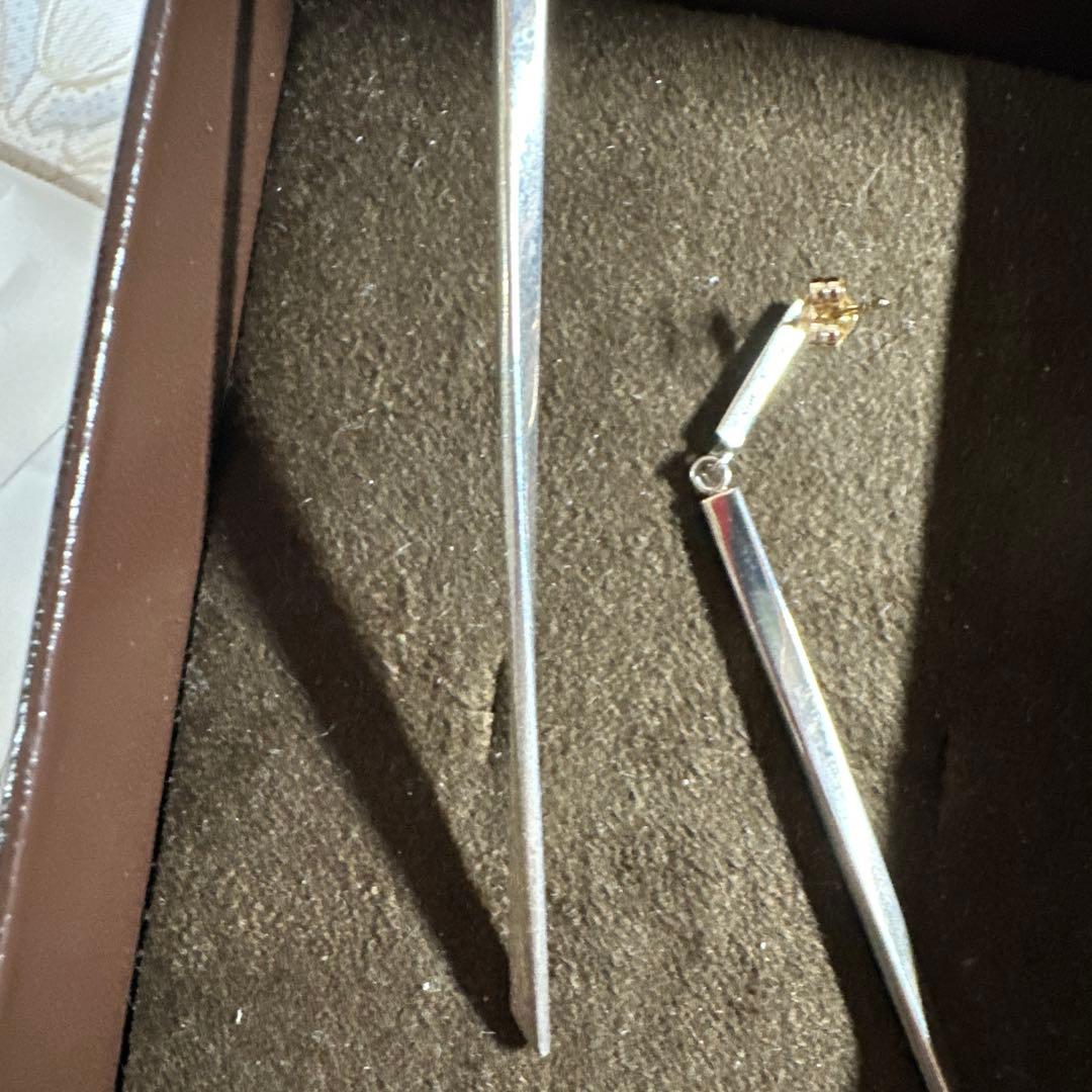 ａg e teアガットＫ10ひねりデザインシルバー、マットゴールドピアス