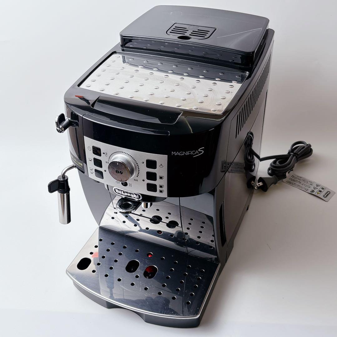 De'Longhi (デロンギ) 全自動コーヒーマシン マグニフィカS