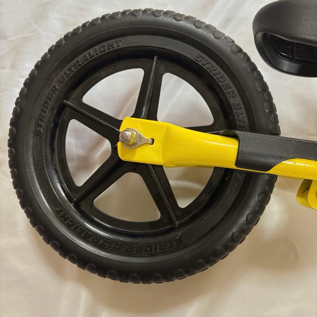 【送料込み】ストライダー 12インチ スポーツモデル　黄