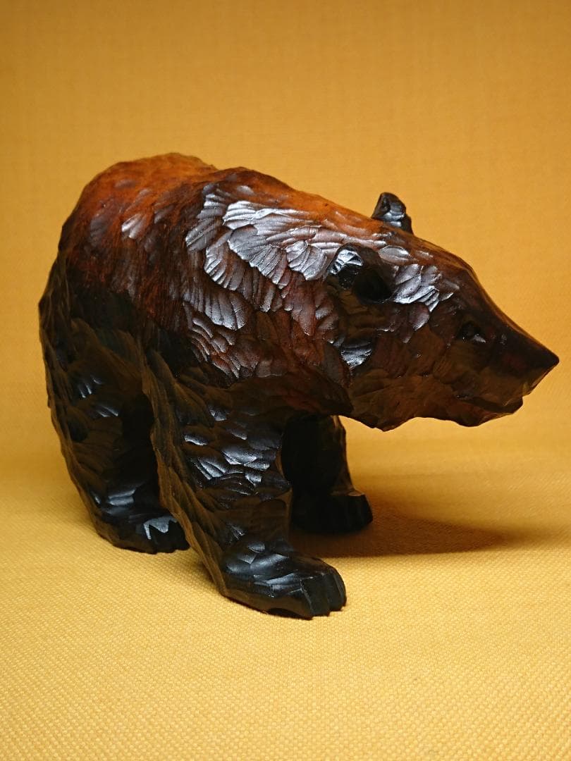 【美品】木彫　クマ　熊　インテリア　置物　工芸品　美術品　A3419