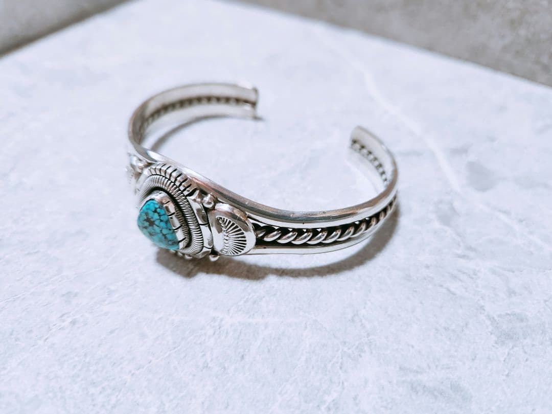 最終値下げ！！ターコイズ　シルバー　バングル