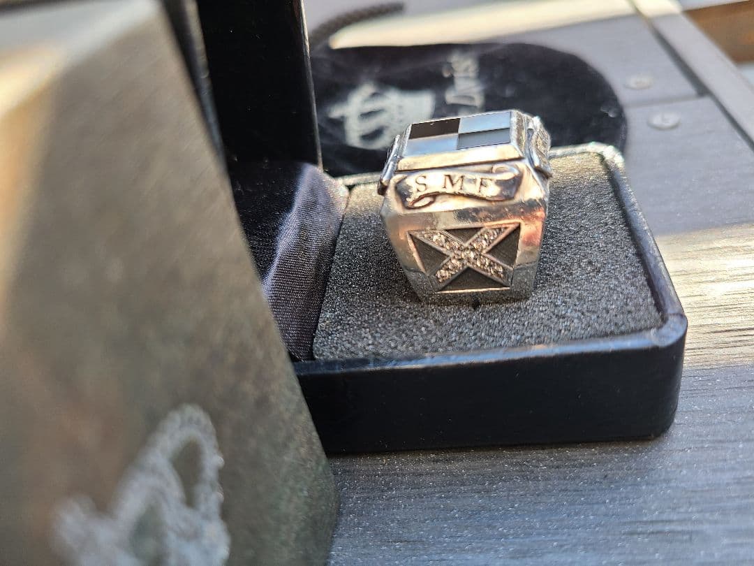 Justin Davis SEXリング