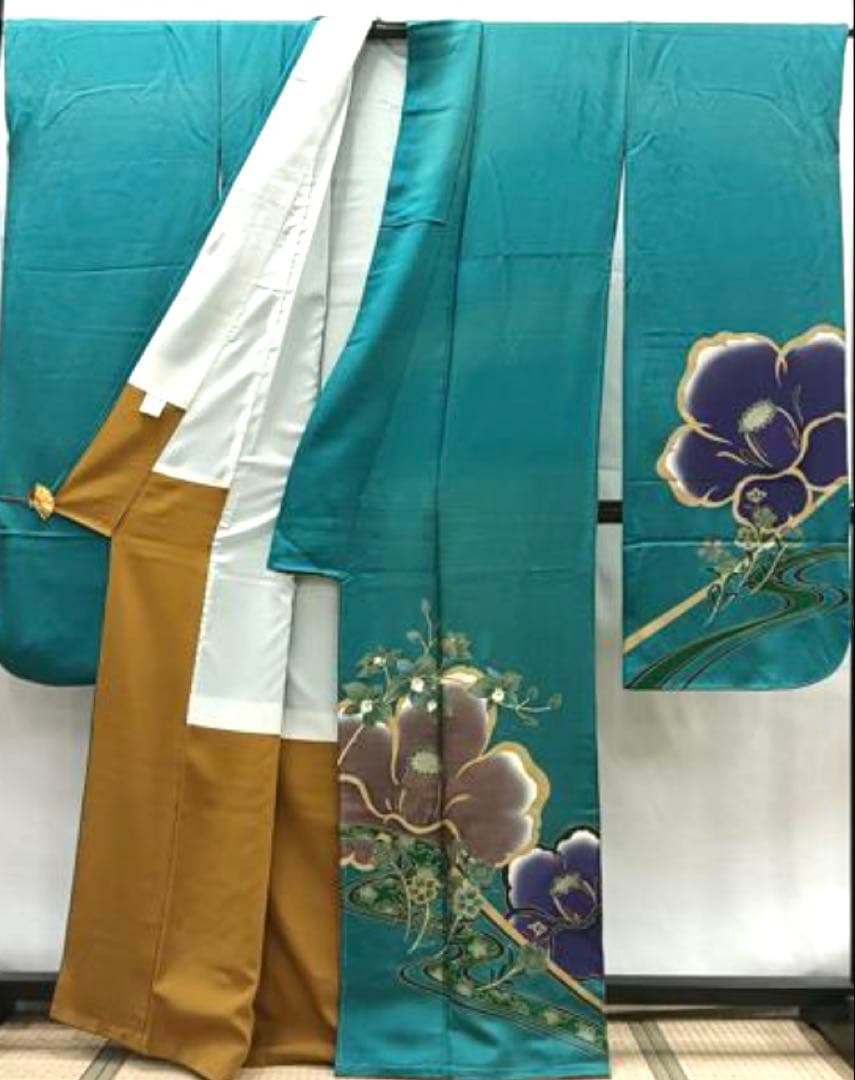 振袖フルセット６点サイズM〜L振袖 正絹仕付け糸、紫色の花柄未使用　新古品
