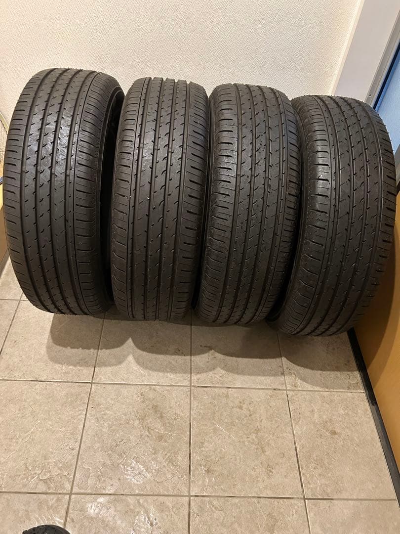 ヨコハマADVAN 225/65R17 夏タイヤ