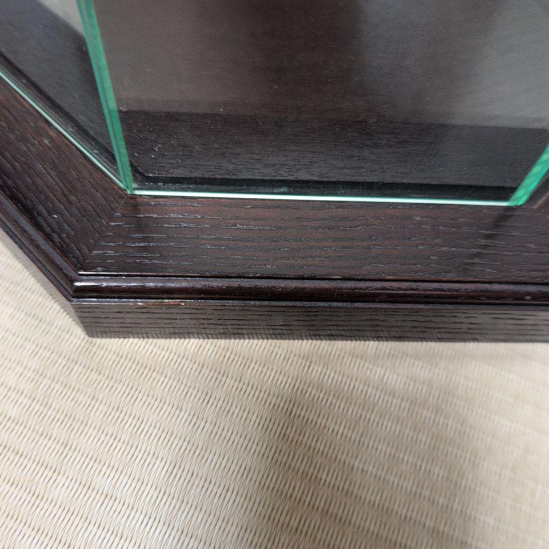 ガラスのケース