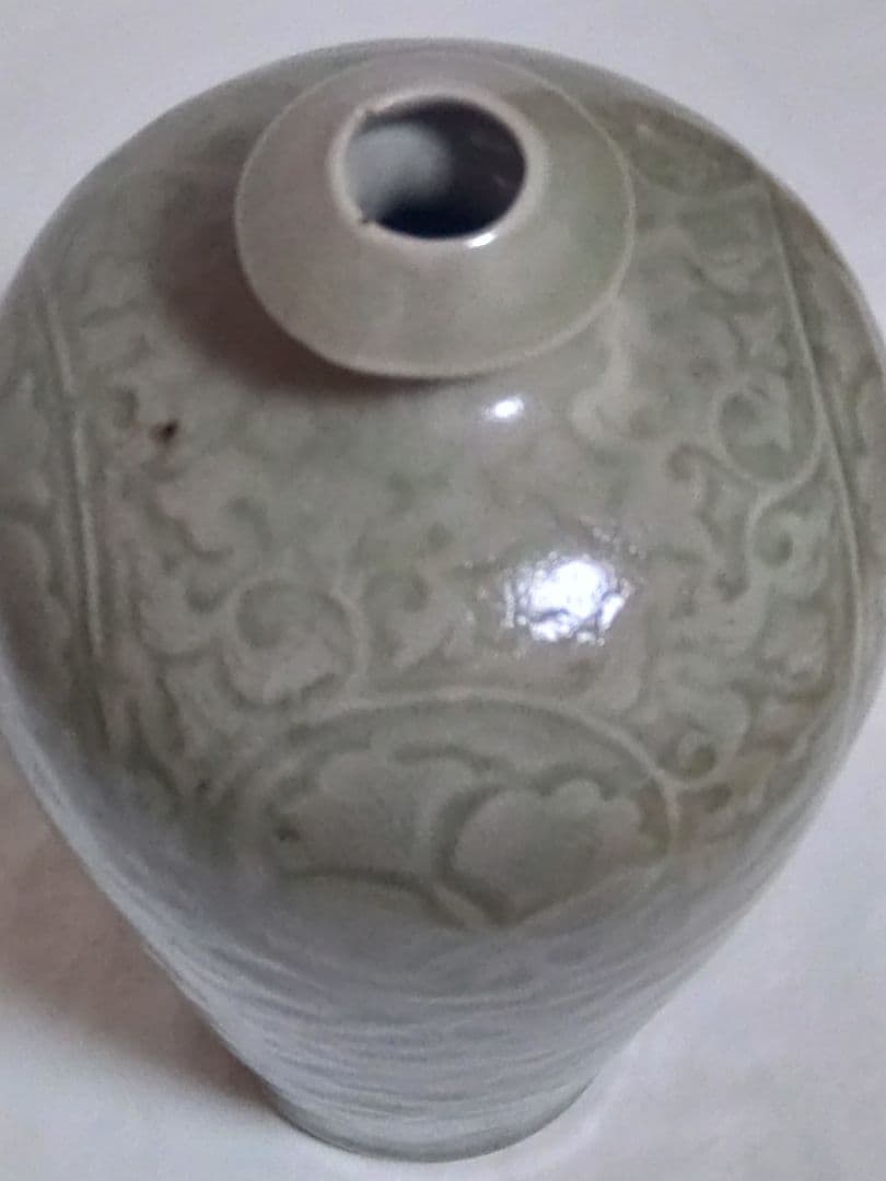 中国美術　古物　骨董　揚州窯　甁　唐草文　写し