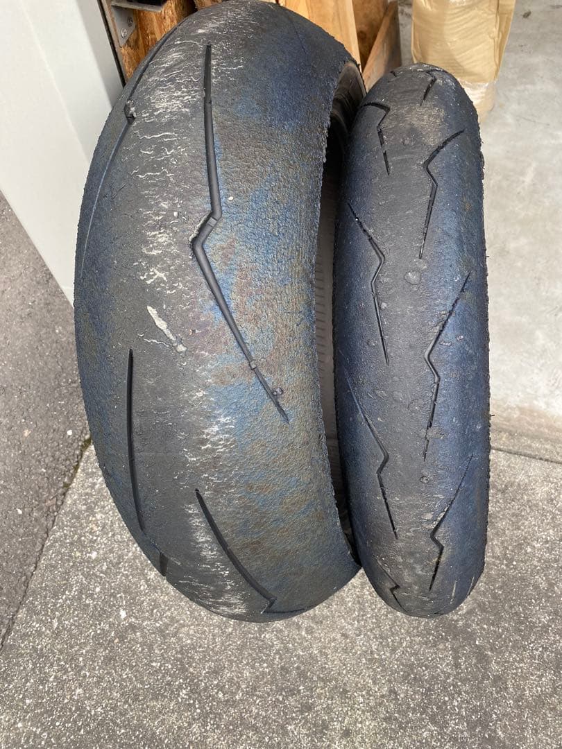 ピレリ　スーパーコルサ120/70 ZR17 180/55 ZR17