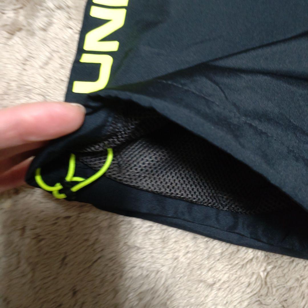 新品同様アンダーアーマーUNDER ARMOUR ジャージセットアップＳＭ