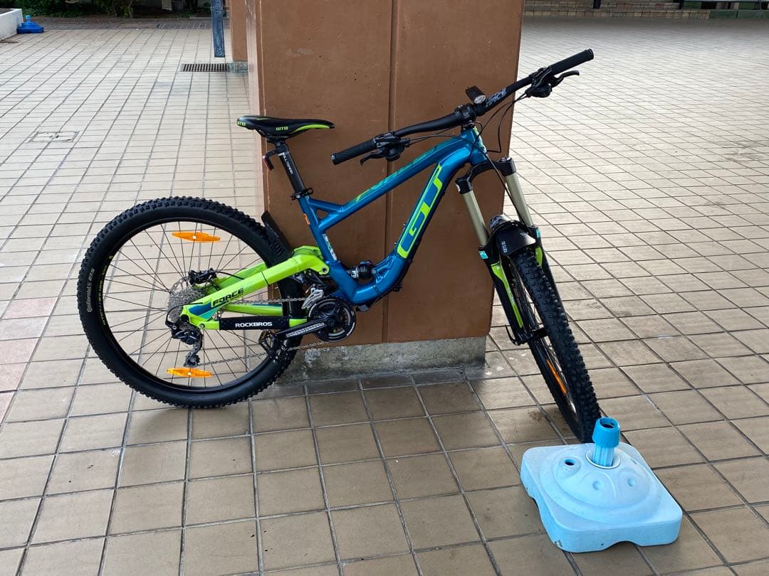 GT Force マウンテンバイク 27.5インチ