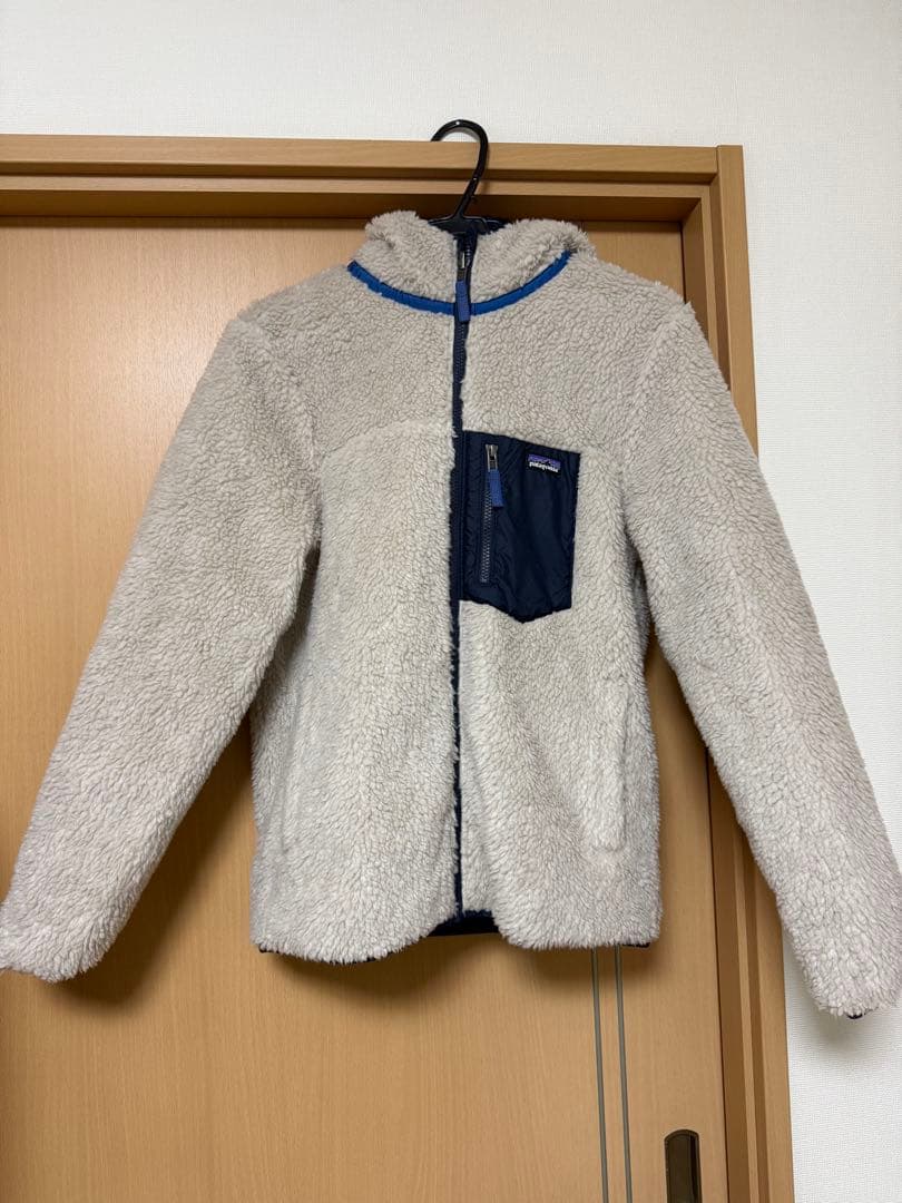 パタゴニア　ボーイズリバーシブルレディフレディフーディー　XXL ネイビー　新品