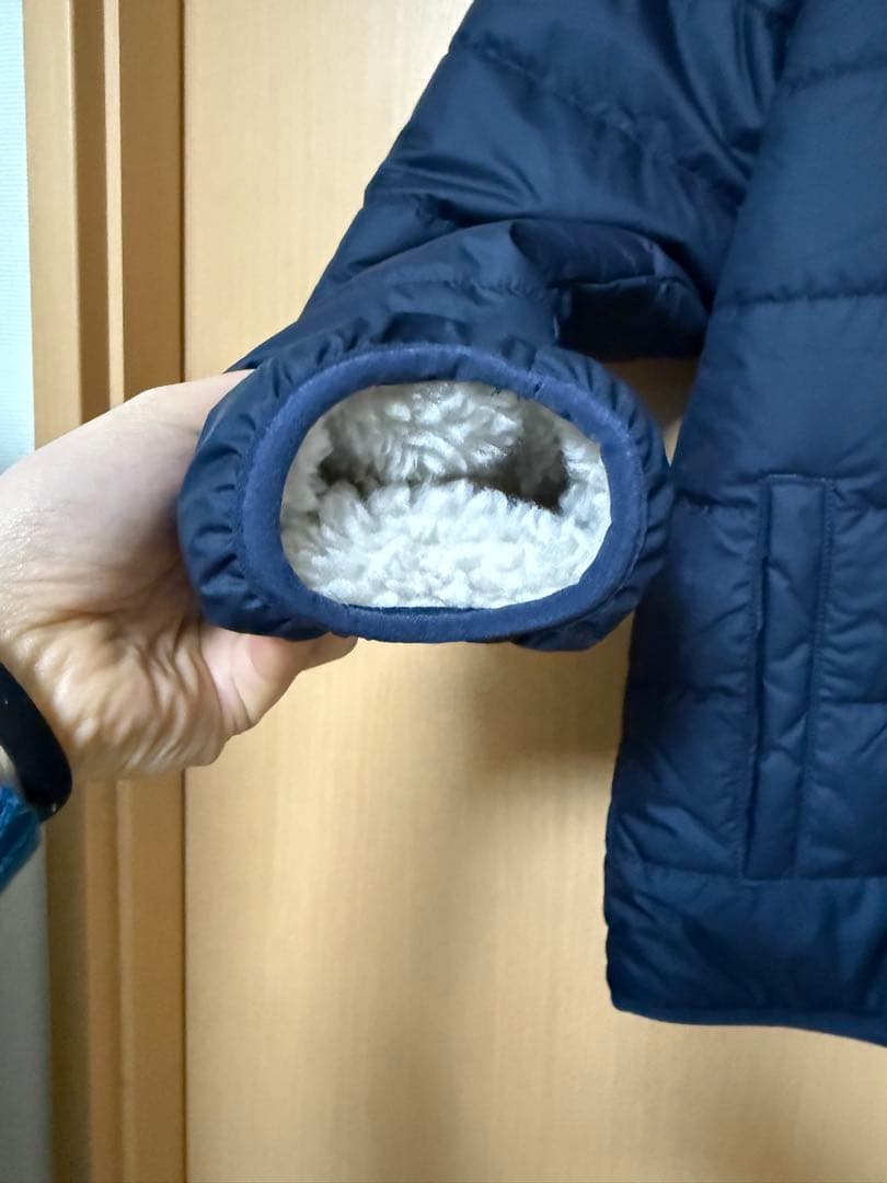 パタゴニア　ボーイズリバーシブルレディフレディフーディー　XXL ネイビー　新品